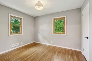11201 Ewing Ave S, Bloomington, MN 55431 - Photo 15