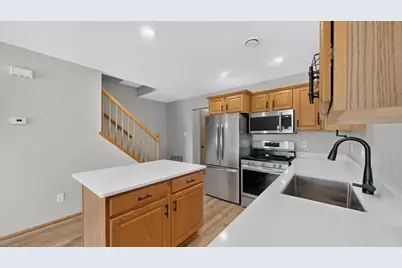 626 Pointe Court SW, Rochester, MN 55902 - Photo 3