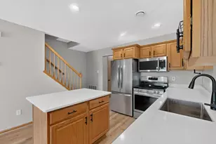 626 Pointe Ct SW, Rochester, MN 55902 - Photo 3