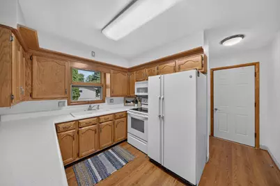 401 20th Street SW, Rochester, MN 55902 - Photo 3