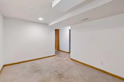 9235 Queen Avenue S, Bloomington, MN 55431 - Photo 23
