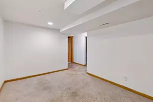9235 Queen Ave S, Bloomington, MN 55431 - Photo 23