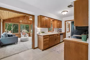 9235 Queen Ave S, Bloomington, MN 55431 - Photo 7