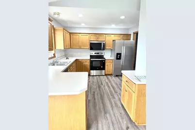 211 7th Street S, Winsted, MN 55395 - Photo 9