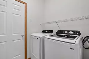 10008 Iris Ln, Eden Prairie, MN 55347 - Photo 29