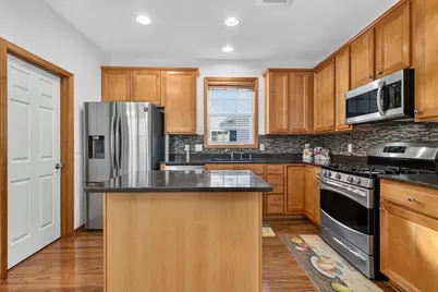 10008 Iris Lane, Eden Prairie, MN 55347 - Photo 9