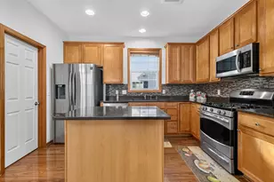 10008 Iris Ln, Eden Prairie, MN 55347 - Photo 9
