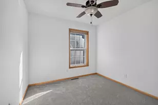 10008 Iris Ln, Eden Prairie, MN 55347 - Photo 19