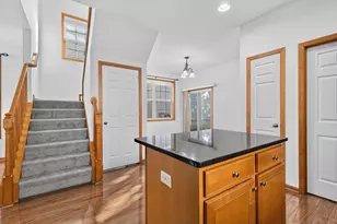 10008 Iris Ln, Eden Prairie, MN 55347 - Photo 11