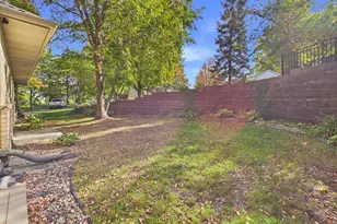 12999 Garvin Brook Ln, Apple Valley, MN 55124 - Photo 29