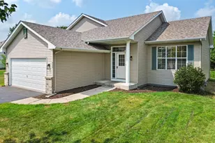 808 Lindsey Ln, Belle Plaine, MN 56011 - Photo 1