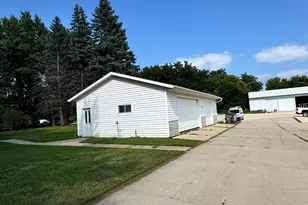 6906 38th Ave SE, Rochester, MN 55904 - Photo 9
