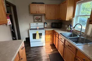 1209 Arnold Ave N, Thief River Falls, MN 56701 - Photo 3