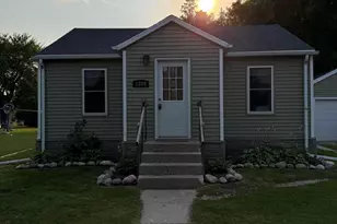 1209 Arnold Ave N, Thief River Falls, MN 56701 - Photo 1