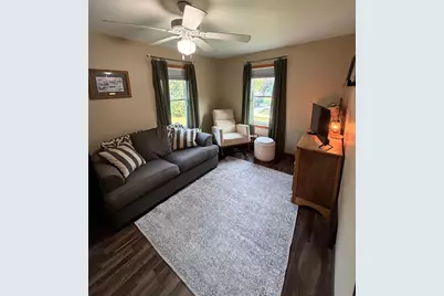 1209 Arnold Avenue N, Thief River Falls, MN 56701 - Photo 5