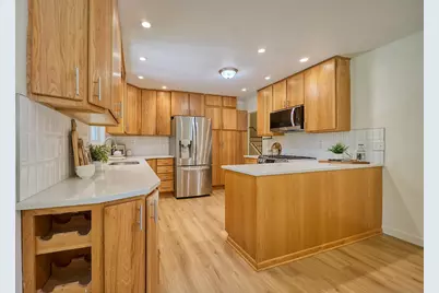565 Transit Avenue W, Roseville, MN 55113 - Photo 9