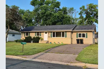 702 Madison Street S, Shakopee, MN 55379 - Photo 1