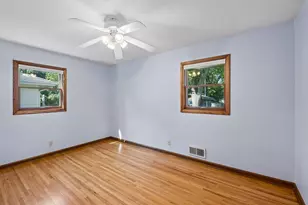 702 Madison St S, Shakopee, MN 55379 - Photo 15