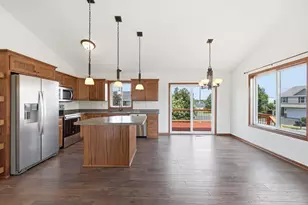 279 Kiso Ave, Shakopee, MN 55379 - Photo 5