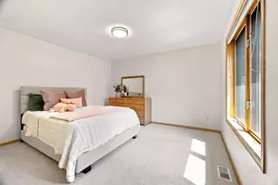 1015 Settlers Rd, Medina, MN 55340 - Photo 29