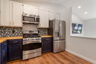 2455 Queensport Rd, Woodbury, MN 55125 - Photo 5