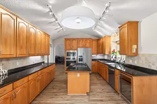 10417 Fawns Way, Eden Prairie, MN 55347 - Photo 11