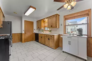5645 20th Ave S, Minneapolis, MN 55417 - Photo 9