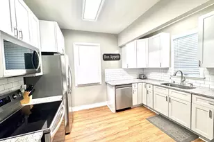 1308 W 24th St, Minneapolis, MN 55405 - Photo 9