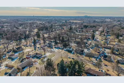 2187 Burr Street N, Maplewood, MN 55117 - Photo 9