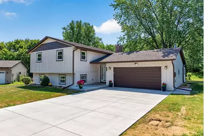 460 Hawes Avenue, Vadnais Heights, MN 55127 - Photo 1