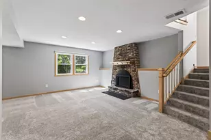 460 Hawes Ave, Vadnais Heights, MN 55127 - Photo 21