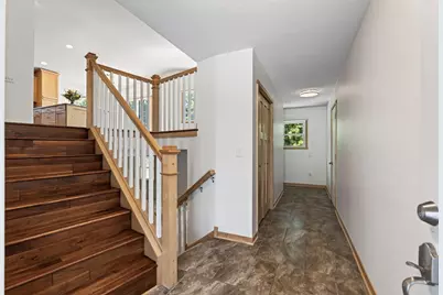 460 Hawes Avenue, Vadnais Heights, MN 55127 - Photo 5