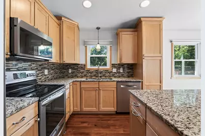 460 Hawes Avenue, Vadnais Heights, MN 55127 - Photo 11