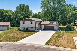 460 Hawes Ave, Vadnais Heights, MN 55127 - Photo 35