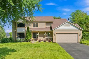 8819 Rainier Ct, Woodbury, MN 55125 - Photo 1