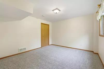 8819 Rainier Court, Woodbury, MN 55125 - Photo 19