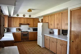 304 Independence Ave S, Clarks Grove, MN 56016 - Photo 23