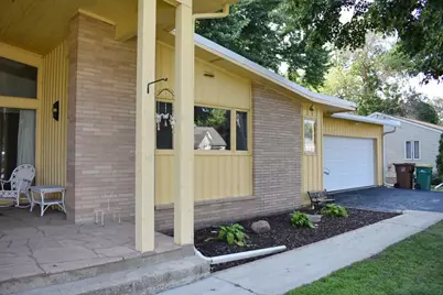 304 Independence Avenue S, Clarks Grove, MN 56016 - Photo 9