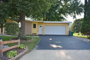 304 Independence Ave S, Clarks Grove, MN 56016 - Photo 61