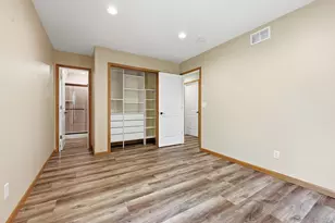 71 B St, Saint Paul, MN 55106 - Photo 17