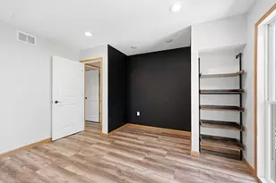 71 B St, Saint Paul, MN 55106 - Photo 21