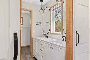 71 B St, Saint Paul, MN 55106 - Photo 33