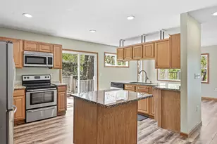 71 B St, Saint Paul, MN 55106 - Photo 5