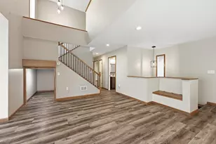 71 B St, Saint Paul, MN 55106 - Photo 11