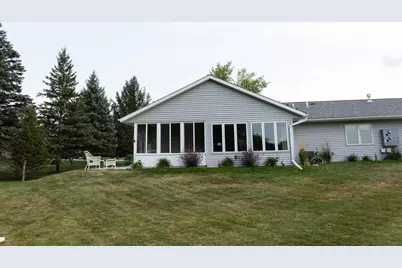 2344 Cherrywood Lane, Worthington, MN 56187 - Photo 9