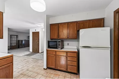 2597 Hayward Avenue N, Oakdale, MN 55128 - Photo 7