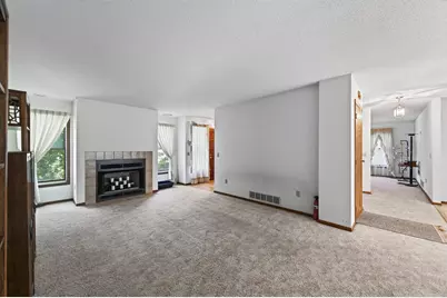 2597 Hayward Avenue N, Oakdale, MN 55128 - Photo 3