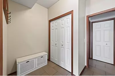 1952 Commonwealth Boulevard #4, Chanhassen, MN 55317 - Photo 17