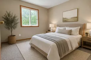 4884 Helena Ln N, Oakdale, MN 55128 - Photo 9