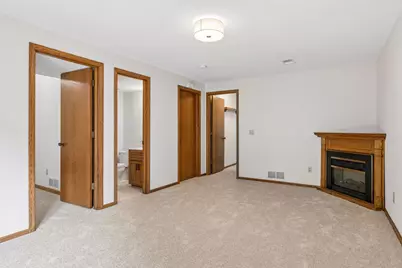 2002 Mesabi Avenue E, Maplewood, MN 55109 - Photo 17